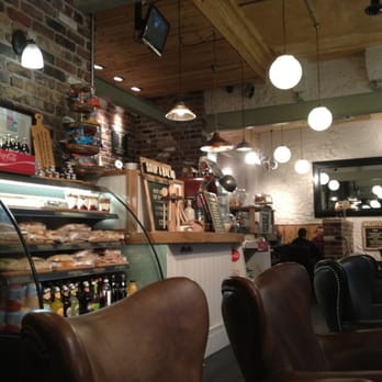 Coffee Barker - Comfy seating - Coffee & Tea Near Me - Cardiff, CRF