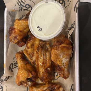 Roadhouse - Mango habanero wings - New American Near Me - Kingsburg, California Roadhouse - Mango habanero wings - New American Near Me - Kingsburg, California