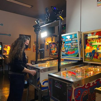 Lynn’s Arcade - Ladies League Night Jan 2022 on Twitch - Arcades Near Me - Seaside, California