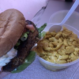 Lentil Burger and Mac & cheese Lentil Burger and Mac & cheese