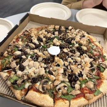 Pizza Guys - Large chicken, mushroom, spinach, black olive on red tomato sauce, signature crust - Pizza Near Me - Santa Clara, California Pizza Guys - Large chicken, mushroom, spinach, black olive on red tomato sauce, signature crust - Pizza Near Me - Santa Clara, California