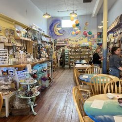 Artcentric Ceramic Painting Studio - Great selections