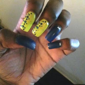 Best Nails - CALVIN did a bad paint job to my nails nothing amazing&not worth the extra money he robbed my credit card for without asking me! - Nail Salons Near Me - Batavia, Illinois