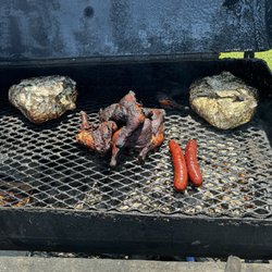 Uncle C's Rib Joint - Sausage links
