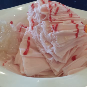 Snowflake Tea House - Strawberry shaved ice topped with strawberry sauce, white chocolate sauce, lychee jelly, and mango popping boba. - Desserts Near Me - Duluth, Georgia Snowflake Tea House - Strawberry shaved ice topped with strawberry sauce, white chocolate sauce, lychee jelly, and mango popping boba. - Desserts Near Me - Duluth, Georgia