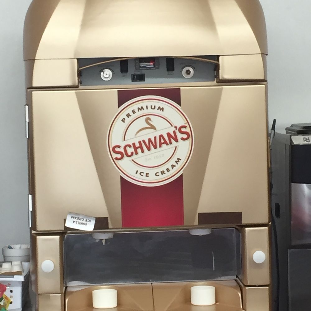 Brooke's Sno World - Schwan's premium ice cream - Shaved Snow Near Me - Thibodaux, Louisiana