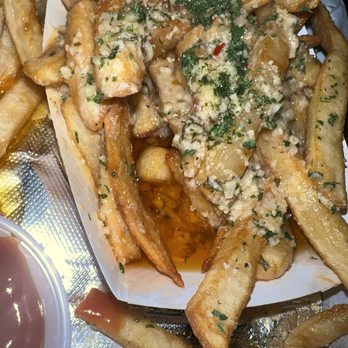 Forty Thieves - 40 style - Garlic Parm Fries - Pubs Near Me - Buffalo, New York
