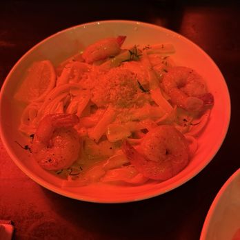 Uncle Dom's Italian Kitchen - Alfredo with Shrimp - Italian Near Me - Seattle, Washington Uncle Dom's Italian Kitchen - Alfredo with Shrimp - Italian Near Me - Seattle, Washington
