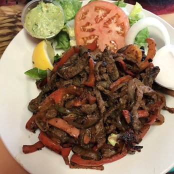 El Sarape - Fajita salad - Mexican Near Me - Bellevue, Wisconsin El Sarape - Fajita salad - Mexican Near Me - Bellevue, Wisconsin