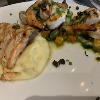 Skates On The Bay - Seafood trio - Seafood Near Me - Berkeley, California