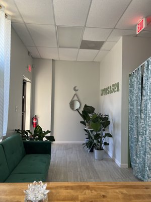 LOTUS SPA - Updated July 2025 - 27 Photos - 5084 Sunset Blvd, Lexington
