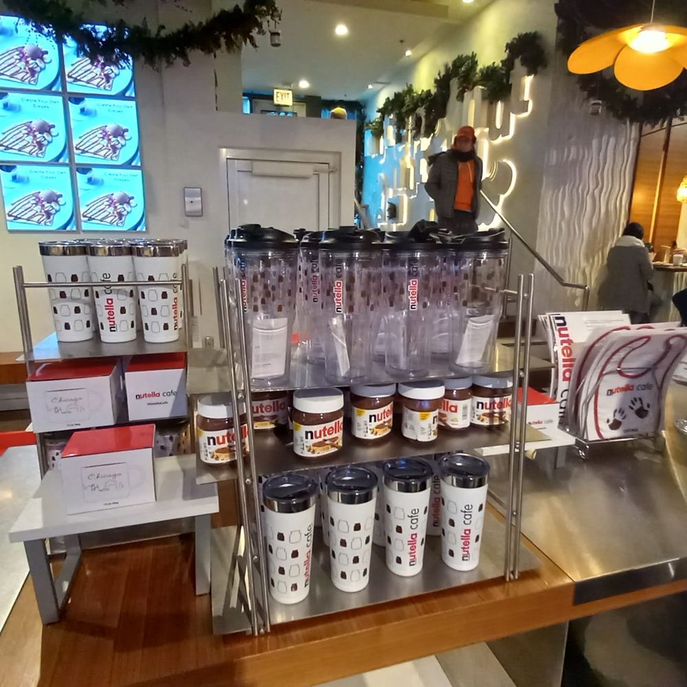 Nutella Cafe - Restaurant decorations - Desserts Near Me - Chicago, Illinois