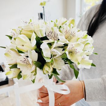 Flora & Bouquet - Petite wedding bouquet - Florists Near Me - Seattle, Washington Flora & Bouquet - Petite wedding bouquet - Florists Near Me - Seattle, Washington
