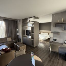 Nice room. Well configured and supplied. Very comfortable and clean.