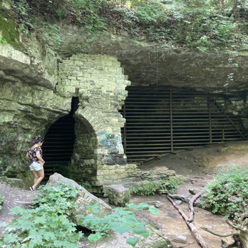 Cliff Cave County Park - Cave entrance - Parks Near Me - Saint Louis, Missouri Cliff Cave County Park - Cave entrance - Parks Near Me - Saint Louis, Missouri