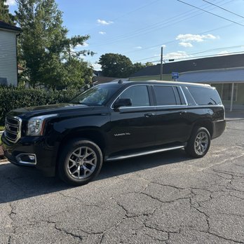Luxurious Ride - 6 passenger transportation services - Limos Near Me Luxurious Ride - 6 passenger transportation services - Limos Near Me
