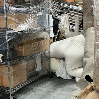 Elite Relocation - Movers THREW carefully packed (by me, I'm a professional) things in storage blockin w/ king mattress to hide. they want more $$$$ to fix - Movers Near Me - Pflugerville, Texas Elite Relocation - Movers THREW carefully packed (by me, I'm a professional) things in storage blockin w/ king mattress to hide. they want more $$$$ to fix - Movers Near Me - Pflugerville, Texas