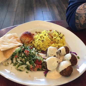 Pom & Olive - Falafel platter - Mediterranean Near Me - Costa Mesa, California Pom & Olive - Falafel platter - Mediterranean Near Me - Costa Mesa, California