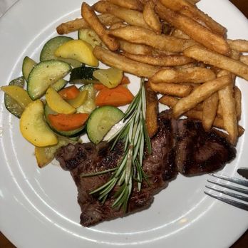 Buzz's - Sirloin steak - Steakhouses Near Me - Kailua, Hawaii