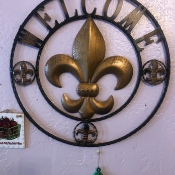 Vernele's New Orleans Bakery - Custom Cakes Near Me - Conroe, Texas Vernele's New Orleans Bakery - Custom Cakes Near Me - Conroe, Texas