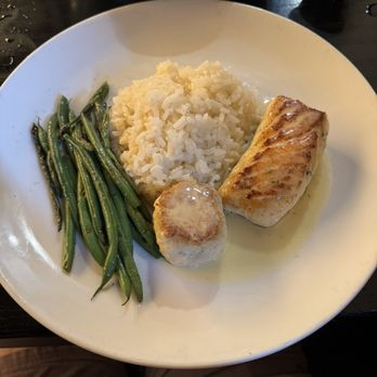 Feast - Halibut - Steakhouses Near Me - Chesterfield, Michigan