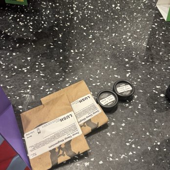 Lush - Cosmetics & Beauty Supply Near Me - Lynnwood, Washington