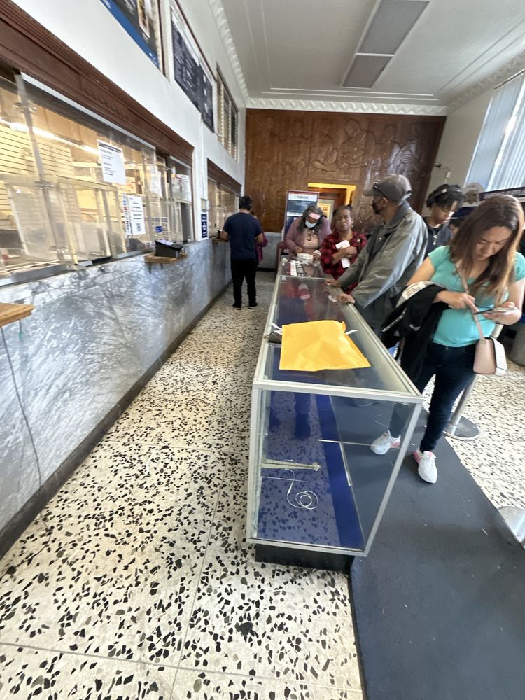 US POST OFFICE Updated August 2024 14 Photos & 68 Reviews 300 E