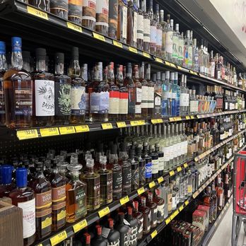Grocery Outlet - Grocery Near Me - Clovis, California