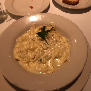 Rossini's - Fettuccine Alfredo.  Phenomenal! - Italian Near Me - New York, New York