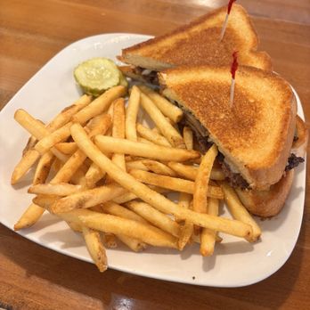 Westsider Diner & Lounge - Patty melt w fries - Diners Near Me - Wausau, Wisconsin