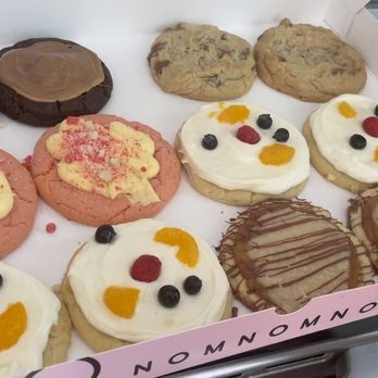 Crumbl - Fishers - Bakeries Near Me - Fishers, Indiana Crumbl - Fishers - Bakeries Near Me - Fishers, Indiana