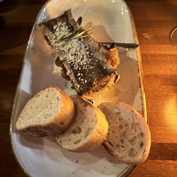 Asadero Ballard - Tuetanos (One fire roasted extra-long bone marrow canoe with cotija cheese, served with crostinis) - Mexican Near Me - Seattle, Washington Asadero Ballard - Tuetanos (One fire roasted extra-long bone marrow canoe with cotija cheese, served with crostinis) - Mexican Near Me - Seattle, Washington