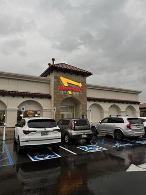 In-N-Out Burger by null