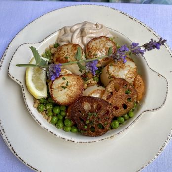 Duck Soup - Scallops with sweet potato, gnocchi & peas - New American Near Me - Friday Harbor, Washington