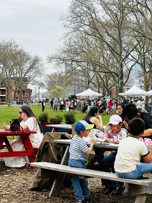 Makina Cafe on Governor's Island by null