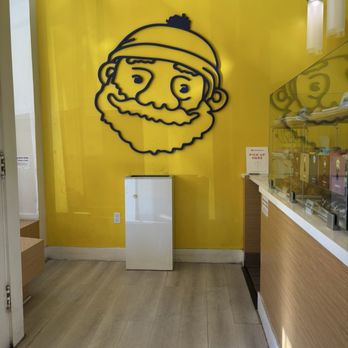 Beard Papa’s - Inside - Desserts Near Me - Pasadena, California