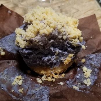 Cafe 86 - Inside of my crack cupcake shows more ube goodness - Desserts Near Me - Artesia, California Cafe 86 - Inside of my crack cupcake shows more ube goodness - Desserts Near Me - Artesia, California
