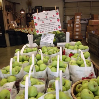 Ikenberry Orchards - Apples! - Fruits & Veggies Near Me - Daleville, Virginia