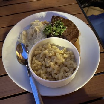 catalina kitchen - Filet and Mac and Cheese - New American Near Me - Rancho Palos Verdes, California