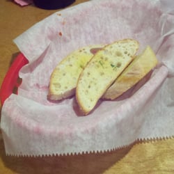 Giovanni's Italian Restaurant - The Garilic Bread ROCKS