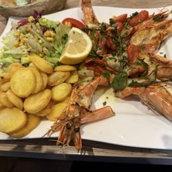 Lo Scoglio - Gambas gegrillt mit Salat