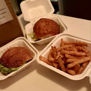 Cubby's - Burgers and fries - Burgers Near Me - Manhattan, New York