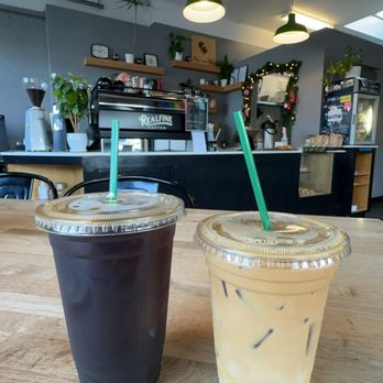 Realfine Coffee - Cold Brew + Vanilla Oat Milk Latte - Coffee & Tea Near Me - Seattle, Washington Realfine Coffee - Cold Brew + Vanilla Oat Milk Latte - Coffee & Tea Near Me - Seattle, Washington