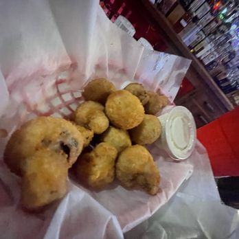 Center Lounge & Restaurant - Mushrooms - New American Near Me - Whiting, Indiana