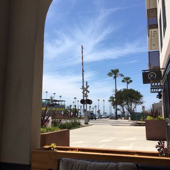 Beach Hut Deli - Some good views - Delis Near Me - Oceanside, California