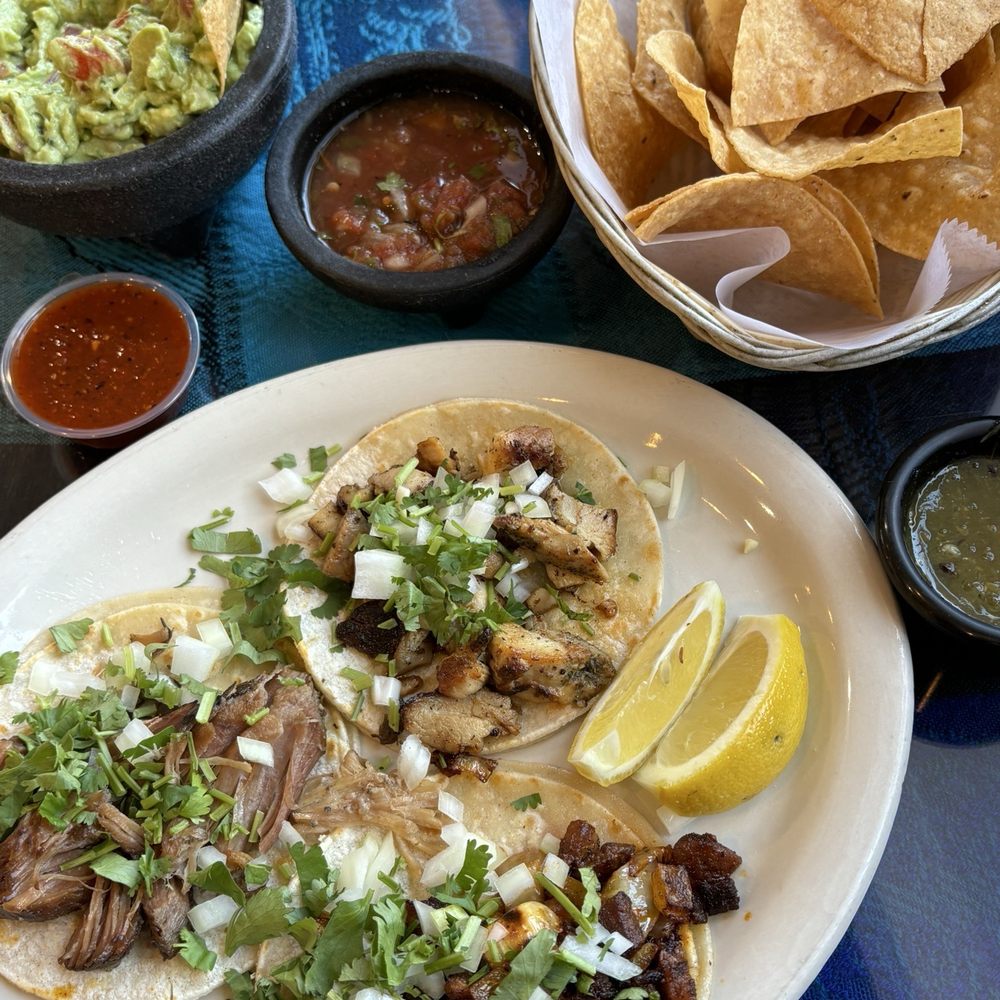 5 Spot Chivas Grill - Tacos, Guacamole and Chips - Mexican Near Me - San Jose, California