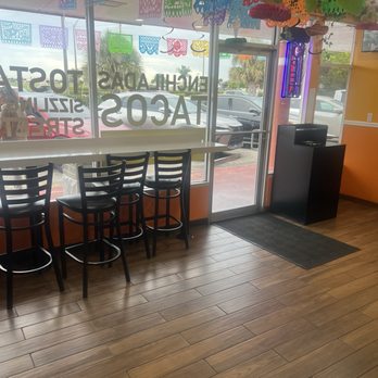 Mexiote - Inside restaurant - Mexican Near Me - Pembroke Pines, Florida Mexiote - Inside restaurant - Mexican Near Me - Pembroke Pines, Florida