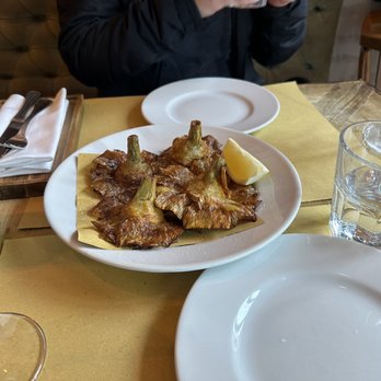 Renato al Ghetto - Jewish fried artichokes - Kosher Near Me - Rome, RM Renato al Ghetto - Jewish fried artichokes - Kosher Near Me - Rome, RM