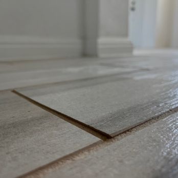 Floor King - close up of a hardwood floor - Flooring Near Me - Austin, Texas Floor King - close up of a hardwood floor - Flooring Near Me - Austin, Texas