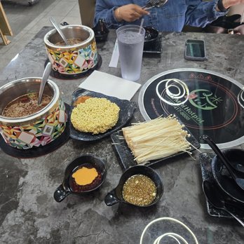 J's Mini Hot Pot - ramen - Chinese Near Me - Duluth, Georgia